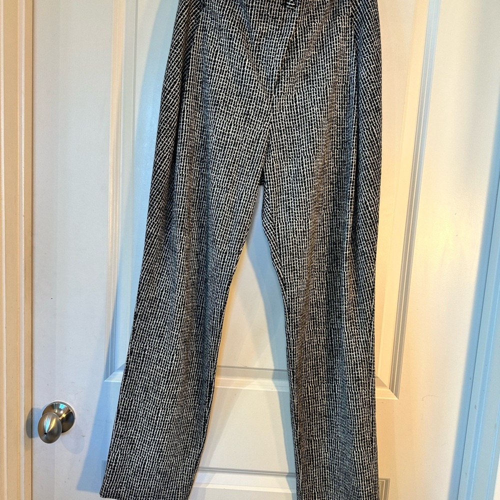 Giorgio Armani Black & White Check Virgin Wool Pleated Trouser Pants, Size 44 - Picture 5 of 7